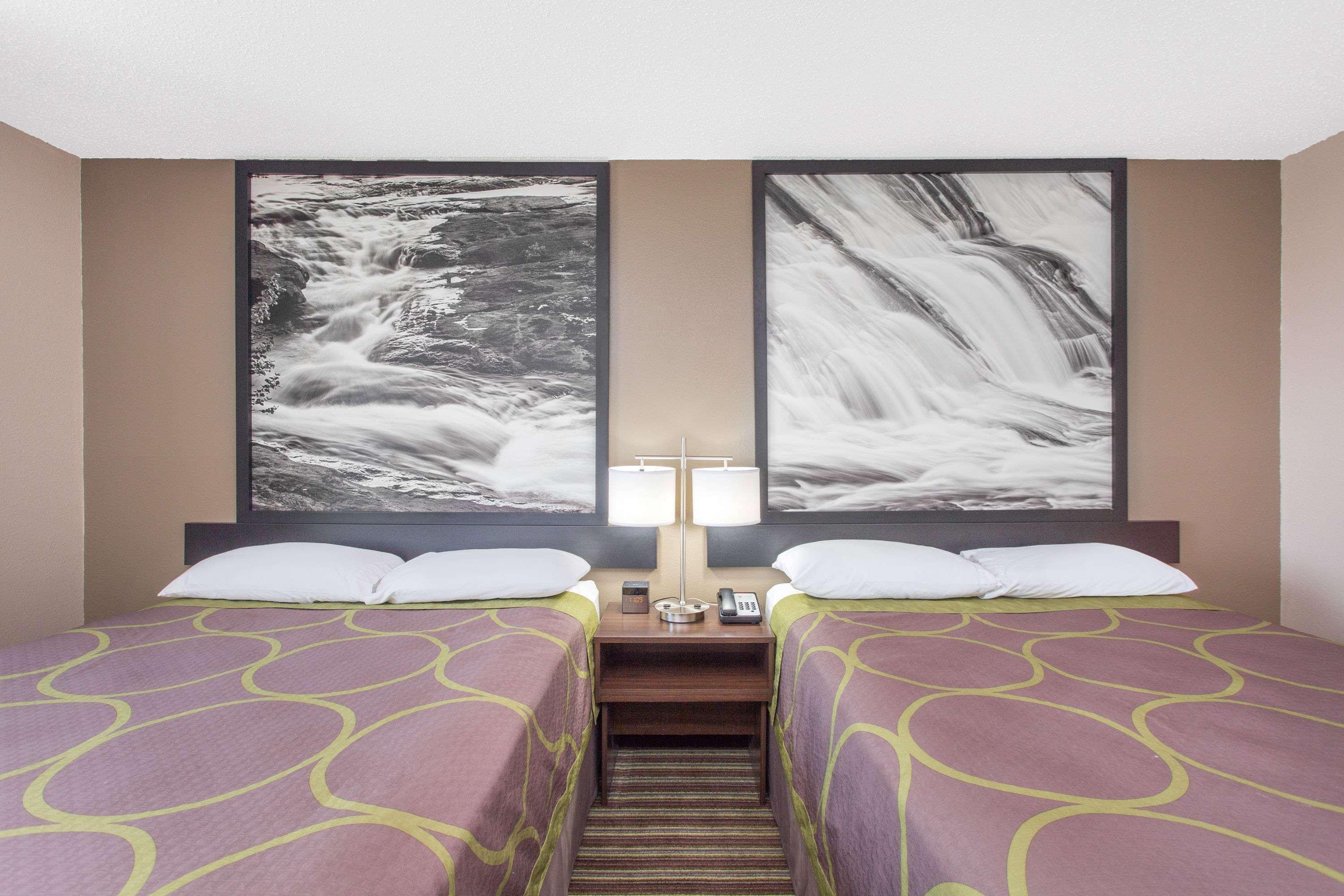 Super 8 By Wyndham Columbus Airport Hotel Buitenkant foto