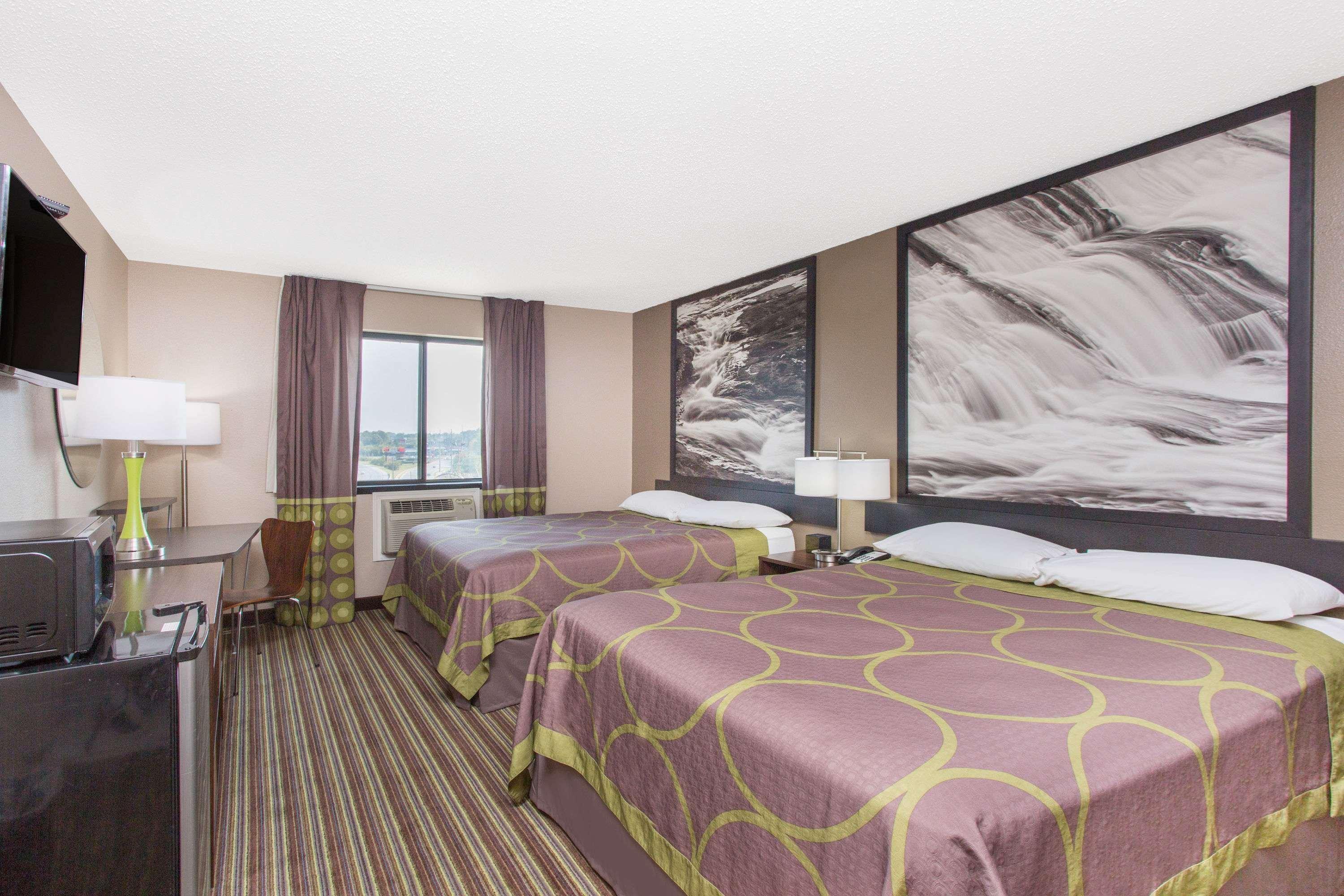Super 8 By Wyndham Columbus Airport Hotel Buitenkant foto
