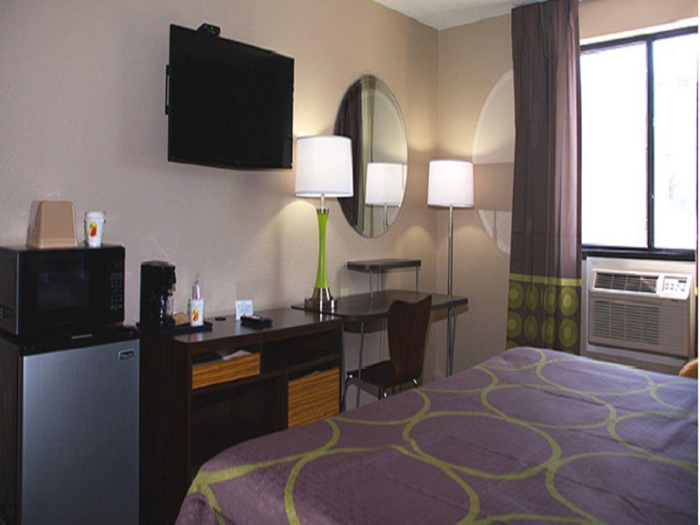 Super 8 By Wyndham Columbus Airport Hotel Buitenkant foto